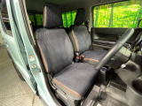 運転席シート廻りは使用感も少なく、良好な状態となっています。丁寧に使われていたことがよくわかりますね。