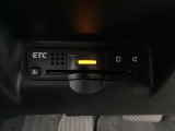 ETCが付いてます。ETC搭載車しか通過できないスマートICが利用できるようになりますよ!現在スマートICの設置箇所も増えてきているので、高速道路利用の幅が広がりますね☆