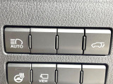 【パワーバックドア】スマートキーや運転席のボタンを押すだけでリアゲートが自動で開閉します!荷物を持っている時や、高い位置にあるバックドアを閉める際に便利な機能です♪