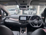 展示車両は全車 クリーニング済。 専門業者さんにて内外装ともにキレイにしてご納車いたします。 また別途、各種コーティングもうけたまわってます。