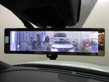 スマートルームミラー付きで後部座席に乗車してても後方がしっかり見れます