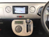 温度を設定すれば、自動で車内の温度管理をしてくれる優れものです♪ATミッションで運転楽々