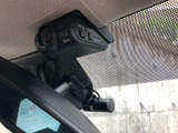 日産純正ドライブレコーダーは前方に加えて室内〜側方を映し出すタイプ