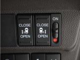 ◆両側電動スライドドア◆狭い駐車場でも乗り降りが楽々♪お子様が隣の車にドアを当ててしまう心配もございません!小さなお子様連れの方もこれで安心。