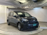 お車購入のポイントとなるフロントマスクです!シャープな目つきが印象的なデザインのヘッドランプです。