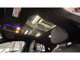 メルセデス・ベンツの定める厳しい基準をクリアしたお車のみをご案内させて頂きます。納車前整備はメーカー規定に基づき100項目以上にも及ぶ点検を熟練のメカニックによって行いご納車させて頂きます。