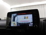 狭いスペースで駐車をするとき四苦八苦したことありませんか? これがあればもう大丈夫。車を上から見た状態で画面に映されるので、駐車がラクラク!
