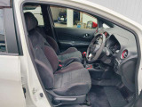 運転席側から観たフロントシートのイメージです。