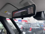 リアのカメラの画像を表示する『スマートルームミラー』で荷物いっぱいでも後部が見えます。 ディーラーオプション「前ドラレコ」も装備
