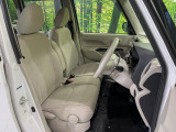 運転席シート廻りは使用感も少なく、良好な状態となっています。前オーナー様が丁寧に使っていたことがよくわかりますね。