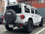 後方には障害物センサー装備!駐車が不安な方にとってバックカメラと併用でき頼もしい装備です!