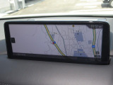 マツダコネクトの10.25インチワイドセンターディスプレイです。『Android Auto』『Apple CarPlay』や独自のコネクテッドサービスに対応したインターフェイスシステムです。