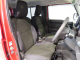 見通しのよいすっきりとした視界で、誰でも運転しやすいです。運転のしやすさは疲れにくさにも繋がりますよ♪