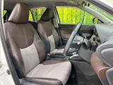 運転席シート廻りは使用感も少なく、良好な状態となっています。前オーナー様が丁寧に使っていたことがよくわかりますね。