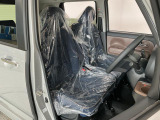 【運転席・助手席】内装ルームクリーニング済みです。しっかり綺麗にしていますので、是非、お確かめください。車に自信があるからこそ、是非一度ご来店頂き内外装も見てもらえると幸いです。
