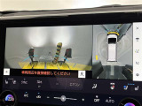 フロントカメラは運転席よりも前の視界を確保することで事前に危険を予知し、事故や衝突を防ぎます。