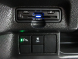 パーキングセンサーを装備しています。今や標準装備になりつつあるETC車載器も装着されております。料金所を通過するときも楽々です。