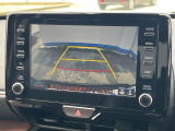 【バックカメラ】駐車時に後方がリアルタイム映像で確認できます。大型商業施設や立体駐車場での駐車時や、夜間のバック時に大活躍!運転スキルに関わらず、今や必須となった装備のひとつです!