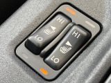 【シートヒーター】寒い日に重宝するシートヒーター!エアコンより早く温まってくれるので寒がりの人も安心ですね♪エアコンの温風は乾燥するから苦手、という方にもをおすすめです。