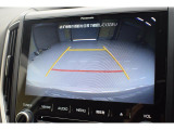 リヤカメラ付きなので、シフトレバーをリバースにすると連動してカメラ映像に切り替わります。