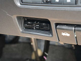 ビルトイン型ETCユニット装備で高速道路等利用時 便利です。