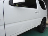 雪道安心4WD☆5速MT☆禁煙車☆ワンオーナー☆ホワイトレター☆中古スタッドレスアルミ付☆ラジオ☆CD再生☆
