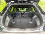 普段のお買い物や通勤、送迎等に十分な荷室スペースを確保しております。セカンドシートを倒すと、大きな荷物の積載も可能です♪