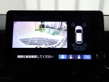 バックも安心のリアカメラ付いています。リアカメラがあると、いつでも安全にバックできますね。死角も減ります。3ビュー切り替え、ガイド線表示なので便利です。