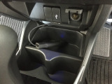 便利な充電用USBジャックも付いています。