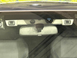 【アイサイトVer3】前方の車両等を検知し、衝突しそうな時は警報で注意を促し、ブレーキを踏む力をサポート。ブレーキを踏めなかった場合は衝突被害軽減ブレーキが作動、衝突回避をサポートします。