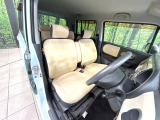 運転席シート廻りは使用感も少なく、良好な状態となっています。丁寧に使われていたことがよくわかりますね。