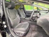 運転席シート廻りは使用感も少なく、良好な状態となっています。丁寧に使われていたことがよくわかりますね。