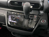 オートエアコンで快適な車内温度を演出してくれます!