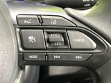 【レーダークルーズコントロール】高速道路での長距離走行が楽に!!自動で速度を保つクルーズコントロールが、衝突軽減システムと連携し、前方の車両を感知して車間を保つように速度調節してくれます!!