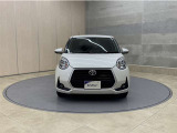 お車購入のポイントとなるフロントマスクです!かわいらしい目つきが印象的なデザインのヘッドランプです。
