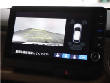 ◆リアワイドカメラシステム◆3種類の表示で後方確認をサポート♪セレクトレバーを「R」の位置に入れるとカメラ画像に切り替え。ノーマルビューでは従来のリアカメラと同様の標準的なビューで表示します!