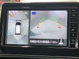 【アラウンドビューモニター】車を上から見下ろしているかのような映像で周囲の状況がひと目で確認、狭い駐車場に駐車するときも安心です♪