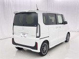 女性に人気の軽自動車!初心者でも運転しやすく小回りもききます!