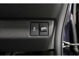 【横滑り防止装置】ドライバーの安全運転をアシストしてくれる装備が充実しています☆ドライバーの不安を安心へと変えてくれますね。