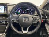 【純正革巻きステアリング】上質な革を使用することで、手にしっかり馴染みとても運転しやすいハンドルです♪