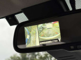 カメラボタンを二回押すことで運転席からの死角もカバーできます。