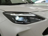 LEDヘッドライトです。デザイン性がよくとても明るいので、夜間の走行や悪天候でも安心です。しかも長寿命!