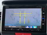 リアカメラは切り替えが可能。状況に合わせて3つの視点が選べ後退時の安心感を高めます。