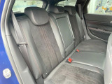 ●後部座席も気になるようなキズ・汚れやへたり等、大きなダメージはなく、良好な状態です。