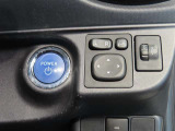 スマートキー装備車なので、キーを取り出さなくてもエンジン始動が可能です。