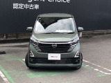 日産のアイデンティティ、Vモーショングリルを幅広メッキモールで表現したフロントグリル