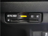 ◆ETC2.0装着◆進化したドライブ体験。料金収受システムだけだったETCが生まれ変わって、高速道路を賢く使うETC2.0に進化しました。多彩な情報サービスが便利で快適なドライブ体験を提供します。