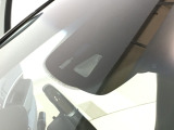 ホンダセンシング搭載。誤発進抑制機能・路外逸脱抑制機能・歩行者事故低減ステアリング・車線維持支援システム・先進車発進お知らせ機能など多彩な先進安全機能でより安全で快適なドライブを支援します。