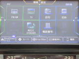メモリ-ナビ(SD方式):CD・DVD・Bluetooth再生機能付なので、好きな音楽を聴きながら楽しいドライブガ可能です♪またフルセグTVチュ-ナ-内蔵ですので高画質にてTVの視聴も可能です!