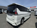 セレナ 2.0 ハイウェイスター Vセレクション 4WD 